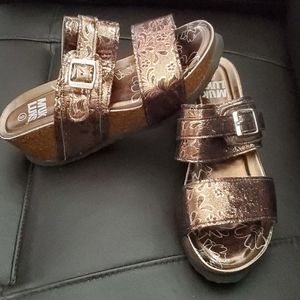 Muk Luk sandals